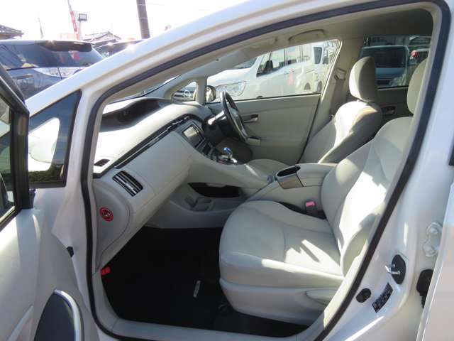 ABS、エアバック付いていますので安心して運転できます！！