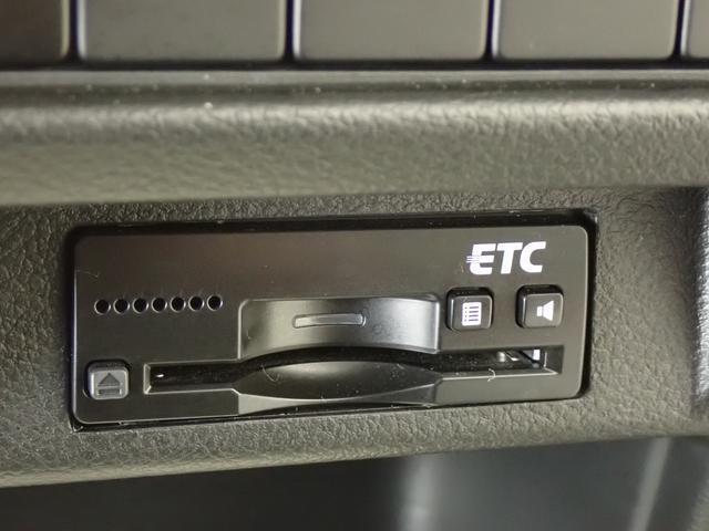 高速道路を利用した遠出も快適スムーズなETC車載器が装着されています！ETCカードをお持ちでない方は当店でもお作りすることができます。