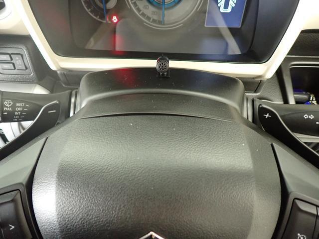 手元でシフトのUP/DOWNができ、手軽にマニュアル車感覚の運転を楽しめる　パドルシフトを装備しています。