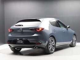 ☆ポリメタルグレーメタリックのMAZDA3　ファストバック☆