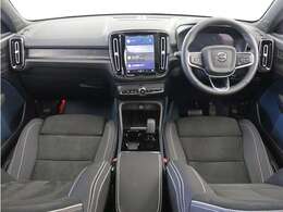 Google搭載/ETC2.0/360度カメラのフルセット搭載。9インチ・タッチスクリーン式センターディスプレイと、2モード選択式の12.3インチデジタル液晶ドライバー・ディスプレイを装備。