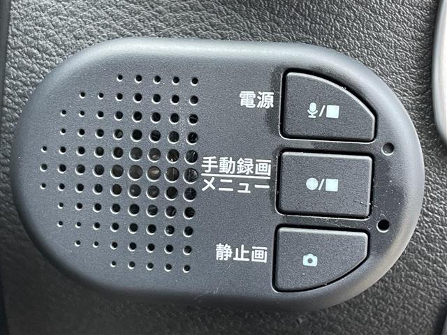 気になる車はすぐにお問い合わせください！画面右側の0066から始まる無料ダイヤルからお問い合わせ下さい！専門スタッフがお車のご質問にお答えいたします！