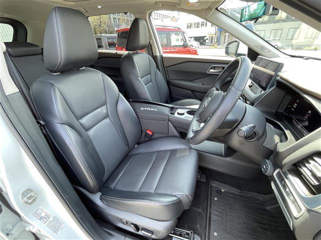 座り心地が良いシートなので長時間の運転でも快適にお過ごしいただけます。新品のフロアマットのご注文も可能です。掲載箇所以外にご希望の写真がございましたらお気軽にお問い合わせ下さい。