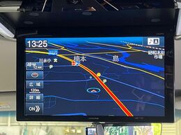 【フリップダウンモニター】大画面モニターで後席でもエンタメをお楽しみいただけます。小さなお子様にも大人気の装備です♪