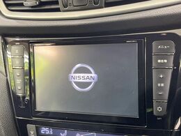 【純正8インチナビ】人気の純正ナビを装備。オーディオ機能も充実しており、Bluetooth接続すればお持ちのスマホやMP3プレイヤーの音楽を再生可能！毎日の運転がさらに楽しくなります！！