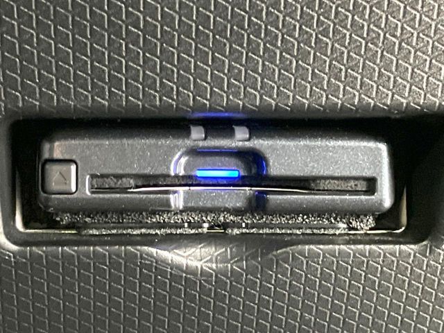 【ETC】高速道路の料金所をストレスなく通過！話題のスポットやサービスエリアに多い「スマートIC」利用時は必須のアイテムです。当店でセットアップを実施、ご納車当日からすぐにご利用いただけます！
