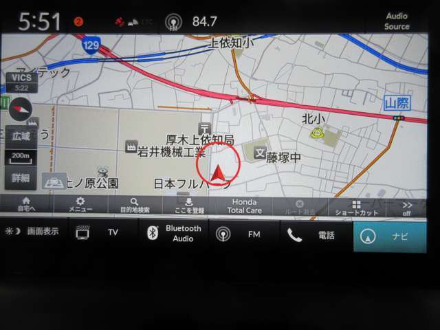 ホンダ純正ナビ付き！独自のインターナビ搭載により、リアルタイムの交通渋滞情報だけでなく、お出掛け先の天気や様々な情報も取得できドライブをよりお愉しみ頂けます！♪