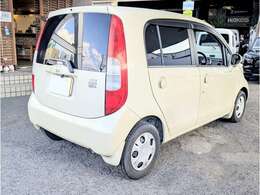 こちらの車両は少し離れた第2店舗にございますのでご来店の際は一度お電話頂けますと幸いです。