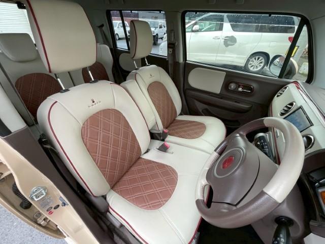 店舗内にはキッズスペースも御座います。PC/ブロック/絵本/塗り絵などを揃えておりますので、お楽しみ頂けます。また弊社スタッフがお世話させて頂きます。お子様連れのお客様もゆっくり安心してご商談出来ます。