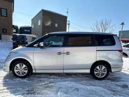 全車当社指定工場での点検整備を行っております。お客様にご安心、ご満足をご提供させていただきます。