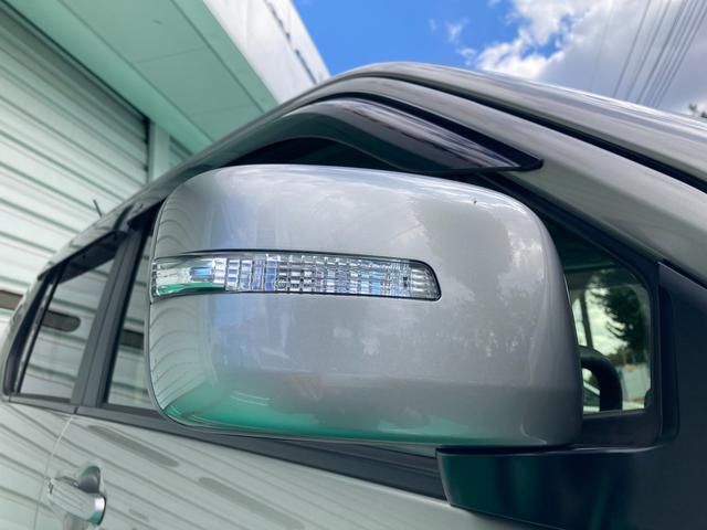 【サイドターンランプ付ドアミラー】おしゃれな車の必須装備！ドアミラーにウインカーが付いているので視認性もアップ！！