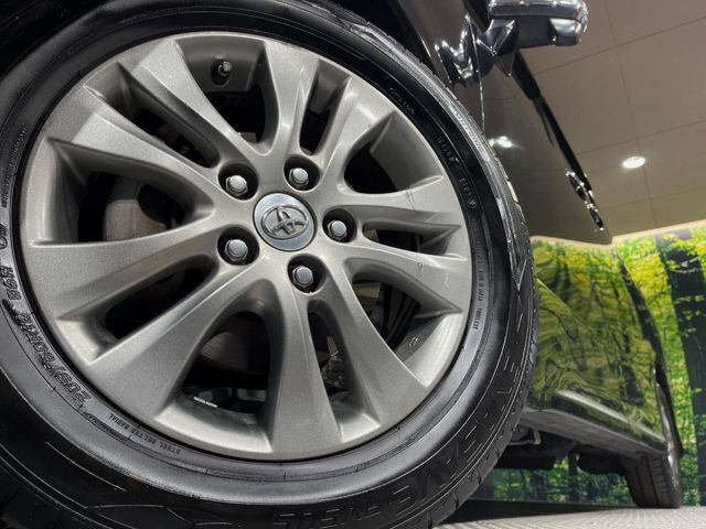 【純正アルミホイール】外観にマッチした純正アルミホイールを装着しております。各種社外アルミホイールや、スタッドレスタイヤも取扱いしております。是非ご相談ください♪