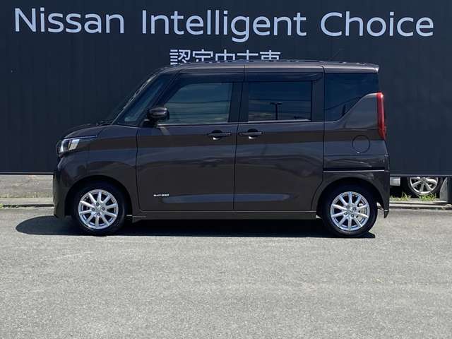 ルークスの横からの画像です。当店は全車　整備・保証付なので安心してご検討頂けます。次の画像でもお待ちしております。