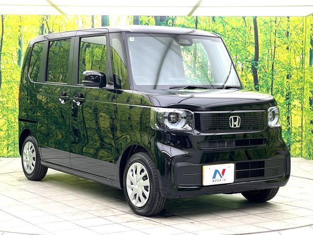 大好評のボディコーティング「弾スプラッシュコート」もご納車までに施工可能。通常のガラスコートと異なる、耐久年数6年の無機質ガラスコーティングが、ボディをキレイな状態に保ってくれます。