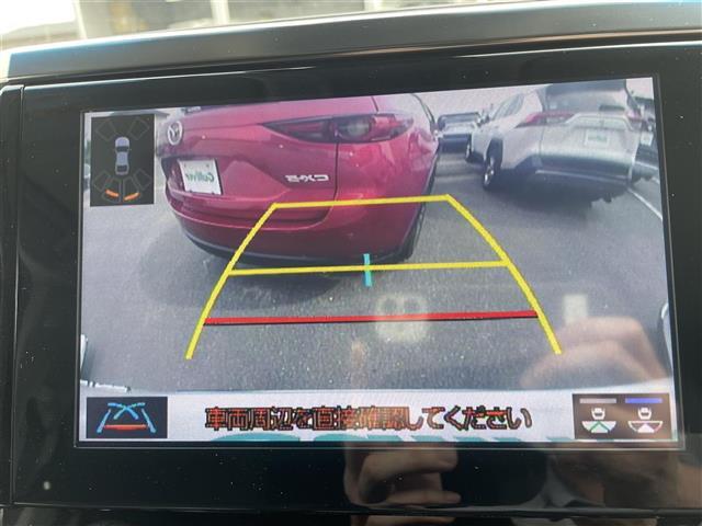 【バックモニター】後ろのカメラの映像がモニターに映し出されるので、後方の見えない死角や、障害物との距離感などもしっかり安全確認することができます！