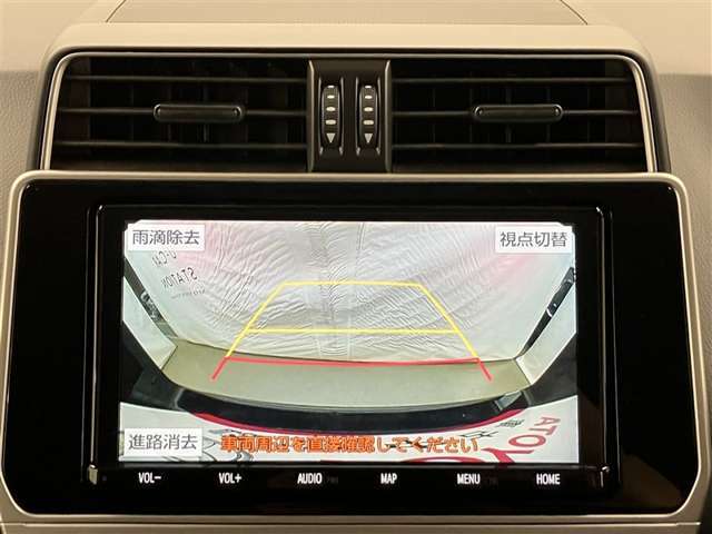 バックモニターで、後方を確認しながら安心して駐車することができます。運転初心者も熟練者も必須の機能ですよ！