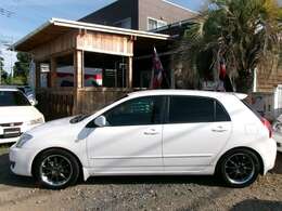 目立つ様なガリ傷や凹みございません。心地好いボディコンディションを維持されております！マイルドカスタム、車検対応仕様で長年大切に乗られていたお車です。しっかりと整備も行き届いております。整備記録簿完備