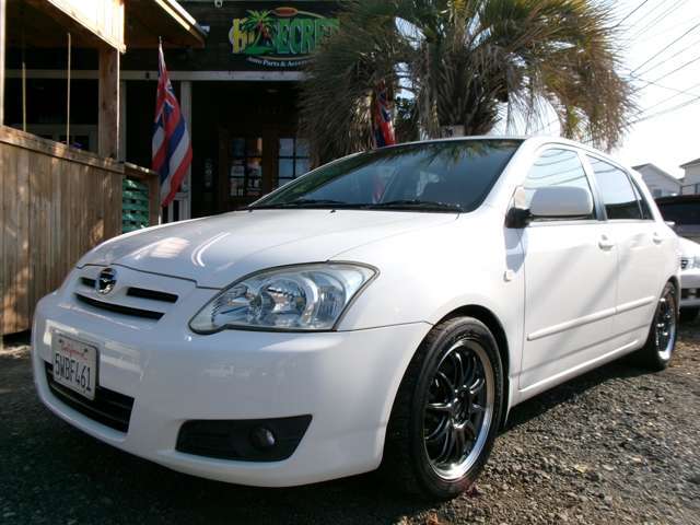 ご覧のとおり心地好いコンディションを維持されております！ヘッドライトもクスミや黄ばみ無くピッカピカ！TEIN製車高調、柿本GTBOXマフラー、WORKエモーション16インチ完備！その他ナビやETC、レーダー等装備充実！