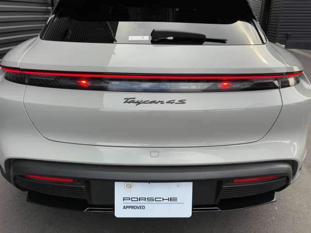 テールライトストリップ、PORSCHEロゴ（ブラック）