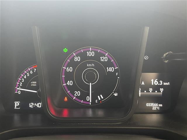 【メーターまわり】ドライバーから見やすい位置にあって安全運転に寄与します。メーターも見やすくてシンプルなデザインになっております！！！
