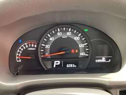 日産のメーター走行中自然と視野に入る位置に設定されているため、運転を楽しみながら身構えることなくドライブできます。