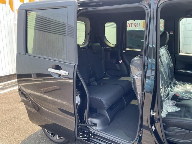 運転席側もパワースライドドア付きです