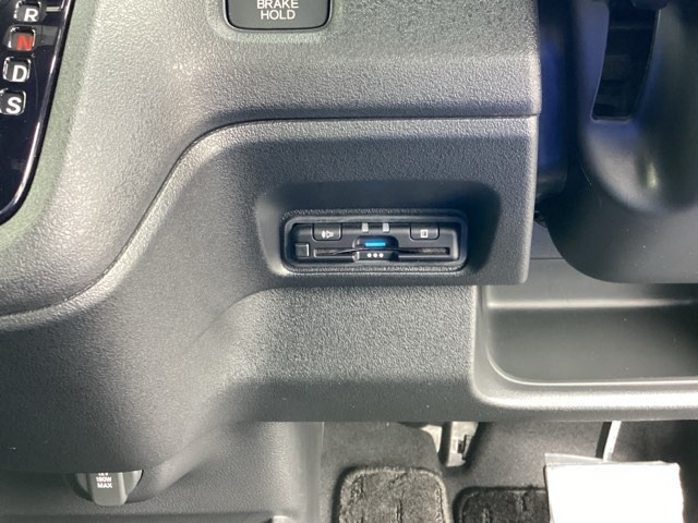 ETC付いてます。ETCが使用可能な道路通行料はキャッシュレスでスマートに走行できます。再セットアップして納車致します。