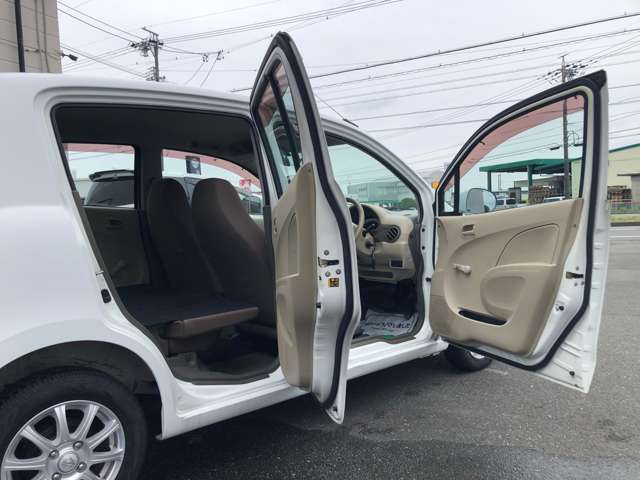ベストガレージではお客様が納車後も点検、オイル交換などご来店しやすい環境づくりを重視いたしております。再来店の頻度が高いことが弊社とお客様との信頼感を深めると考えております。