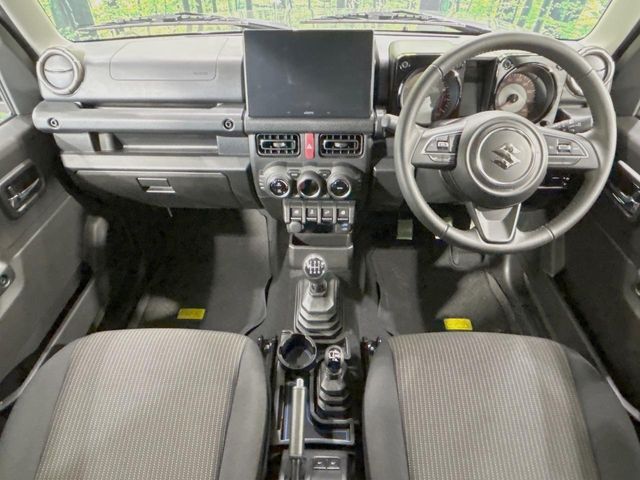 グループ総在庫数約30，000台！！全国の系列店からメーカー・車種問わずご紹介出来るので、あなたにピッタリのお車が見つかるはずです♪まずはお問い合わせ下さい☆