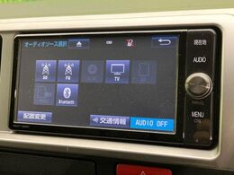 【純正ナビ】人気の純正ナビを装備。オーディオ機能も充実しており、Bluetooth接続すればお持ちのスマホやMP3プレイヤーの音楽を再生可能！毎日の運転がさらに楽しくなります！！
