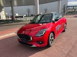 初売りは4日からご来店者様に福袋プレゼント中新型スイフト発売大商談会開催中オプション7万円プレゼント＋びっくり特典！お好きな色グレードオプションオーダー可能です6年連続新車スイフト販売実績日本一の価格で