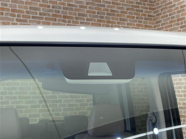 【ホンダセンシング】精度の高い検知能力で、車輌進行方向の状況を認識。ドライバーの意思と車両の状態を踏まえた適切な運転操作を判断し、多彩な機能で、より快適で安心なドライブをサポートします♪