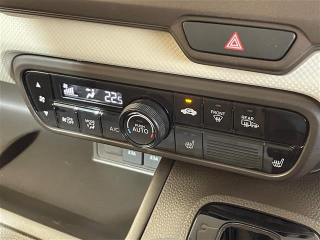 【オートエアコン】車内温度を感知して自動で温度調整をしてくれるのでいつでも快適な車内空間を創り上げます！