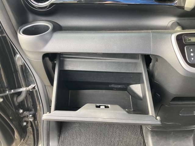 お客様の気になるポイントのエアコンやミッション・機関系等も全て動作確認済みです！