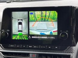 【アラウンドビューモニター】専用のカメラにより、上から見下ろしたような視点で360度クルマの周囲を確認することができます☆死角部分も確認しやすく、狭い場所での切り返しや駐車もスムーズに行えます。