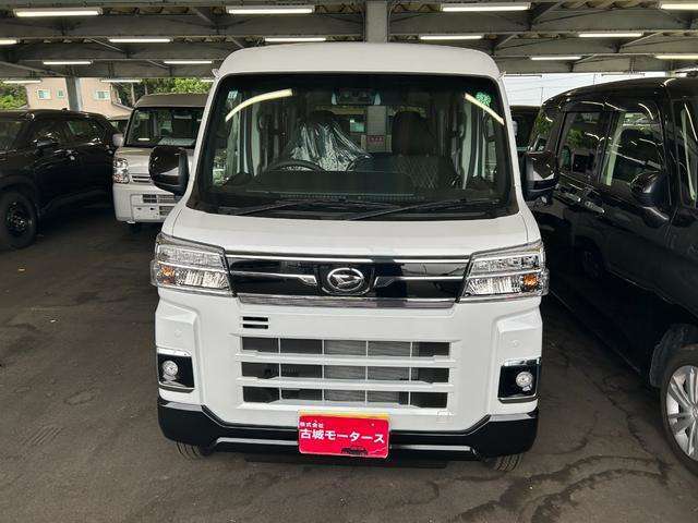 在庫数は約800台！！ 年間販売台数は約4000台！！ 大量販売・大量仕入で1台あたりのコストを削減しています！！