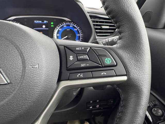 【運転席操作部】快適なドライブを楽しむための機能が装備されています！運転席から触れるので、使いやすいです！除菌プランいれていただくと、さらに清潔で安心していただけます！
