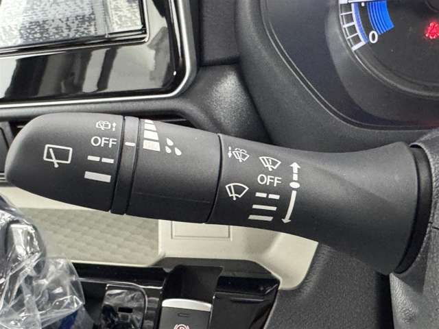 【運転席操作部】快適なドライブを楽しむための機能が装備されています！運転席から触れるので、使いやすいです！除菌プランいれていただくと、さらに清潔で安心していただけます！