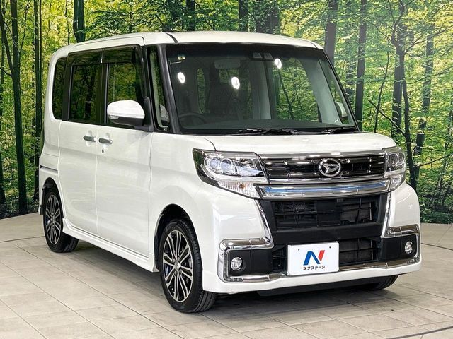 大好評のボディコーティング「弾スプラッシュコート」もご納車までに施工可能。通常のガラスコートと異なる、耐久年数6年の無機質ガラスコーティングが、ボディをキレイな状態に保ってくれます。