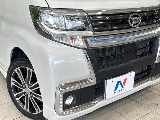 【LEDヘッドライト】悪天候や夜間走行時も良好な視界を確保し安心して運転できる高輝度LEDヘッドライトを装備！点灯速度が早く、消費電力も抑えられています。