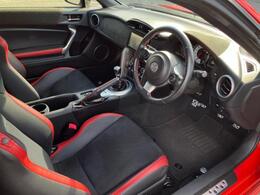 「この車の写真をもっと見たい」「状態が気になる」「この装備はついている？」どんな小さな疑問でもお気軽にお問い合わせください！