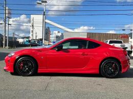 WECARSの在庫ページをご覧いただき誠にありがとうございます！WECARSは「お客様第一」をモットーにお客様のカーライフを全力でサポートいたします！