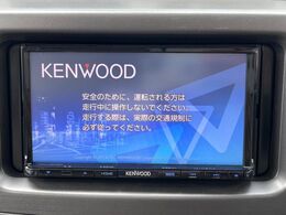 【ナビゲーション】目的地までしっかり案内してくれる使いやすいナビ。Bluetooth接続すればお持ちのスマホやMP3プレイヤーの音楽を再生可能！毎日の運転がさらに楽しくなります！！
