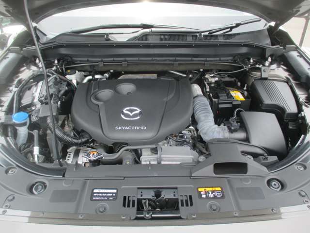 当社では中古車にも定期点検やオイル交換などをセットにしたお得なメンテナンスパック（商品名パックDEメンテ）を用意しております。車種や車検タイミングで様々なプランがございます。詳しくはスタッフまで♪
