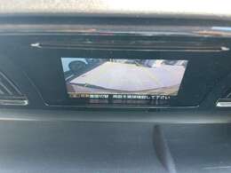 バックカメラで後方確認バッチリです。