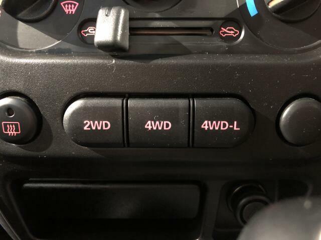 2WD，4WD切替えスイッチ付き☆