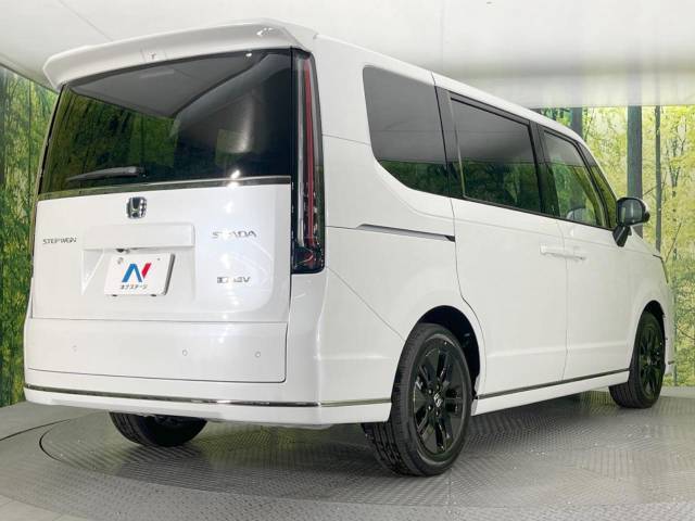 弊社では、全車『修復歴なし』のお車のみ取り扱っております。専任バイヤーによる厳選した仕入れの後、入庫後の車両チェックを行い、ネクステージが認定した高品質な中古車をご提供しております。