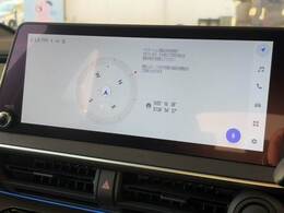 【純正12.3インチディスプレイオーディオ】フルセグテレビやブルートゥース接続、スマートフォン連携（アップルカープレイ）など多彩な機能を併せ持っており、インパネ周りがすっきりしてますね！