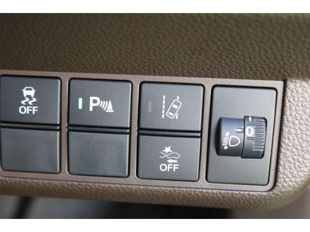【Honda　SENSING】ホンダ独自の安全支援システムです。センサーを駆使し先進の技術で安全運転を支援してくれる心強い装備です！！