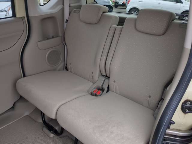 お客様に隅々まで見ていただけるよう展示車両は常に綺麗に仕上げております！お客様のご来店、スタッフ一同心よりお待ち申し上げます。
